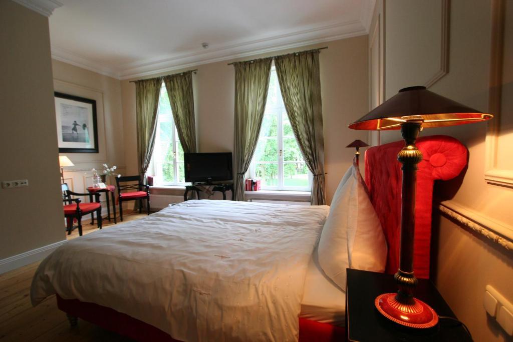 Hotel Hochzeitshaus Aurich Phòng bức ảnh