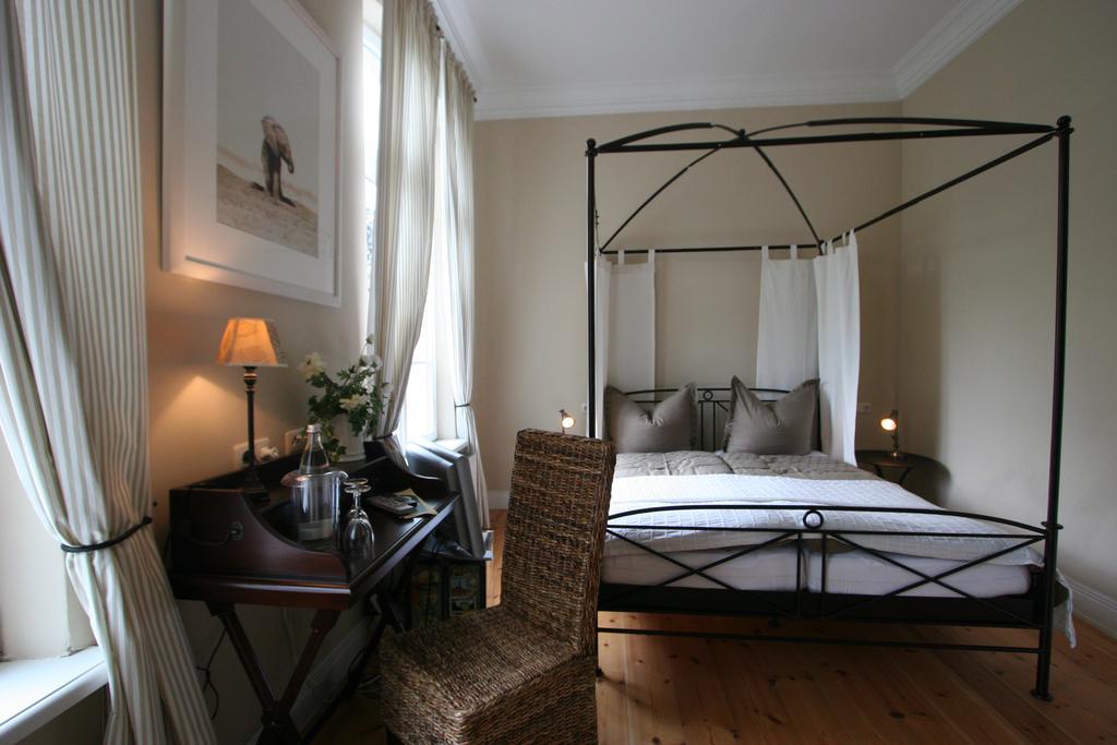 Hotel Hochzeitshaus Aurich Ngoại thất bức ảnh